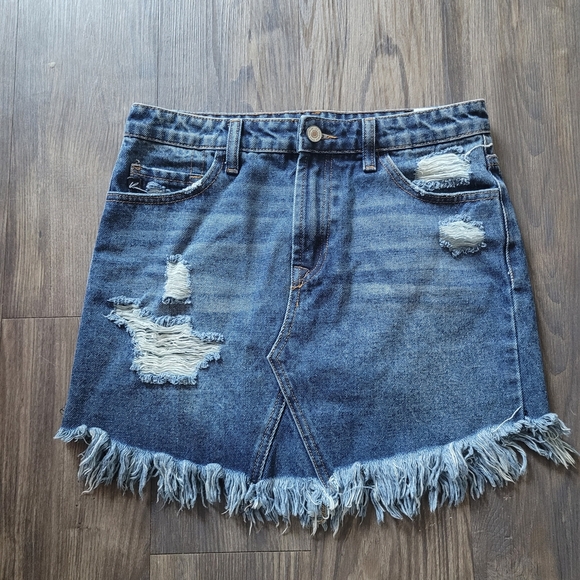 Kan can Distressed Denim Skirt with Frayed Hem Size S Blue Mini - Picture 1 of 6